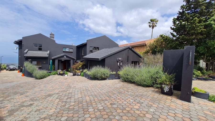 10 Bedroom Property for Sale in Dana Bay Western Cape